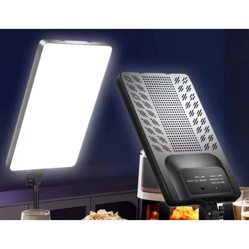 RL 24A LED Streaming Light Plus stand